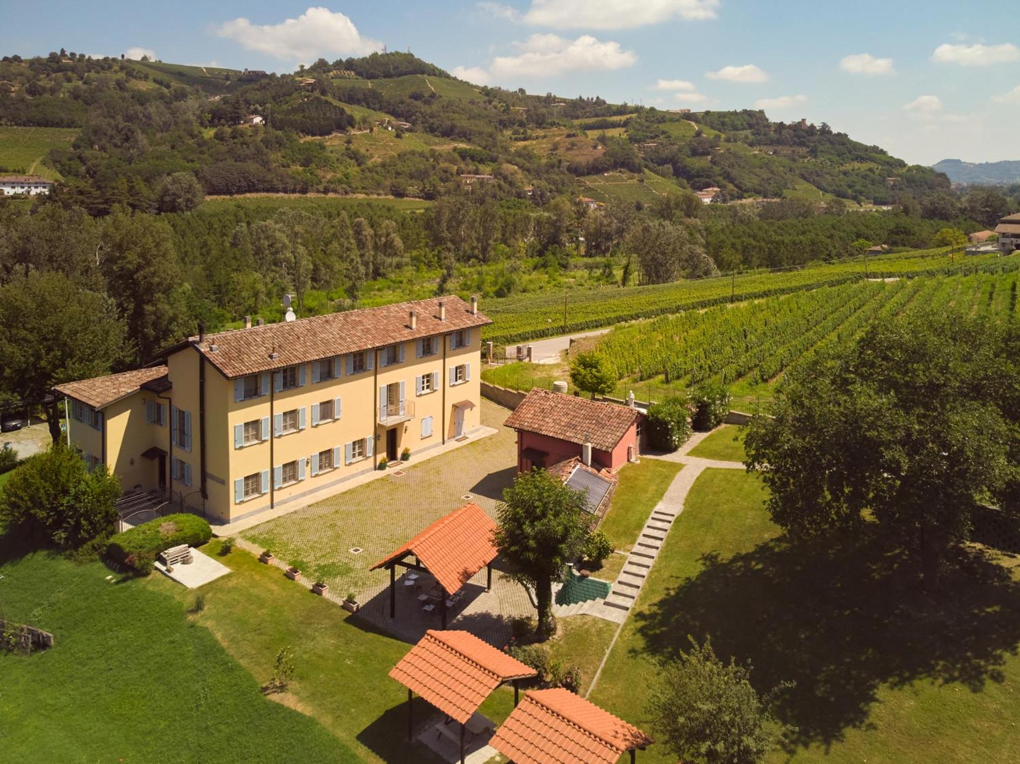 Villa Vigna Dell'Acqua à Santo Stefano Belbo Extérieur photo